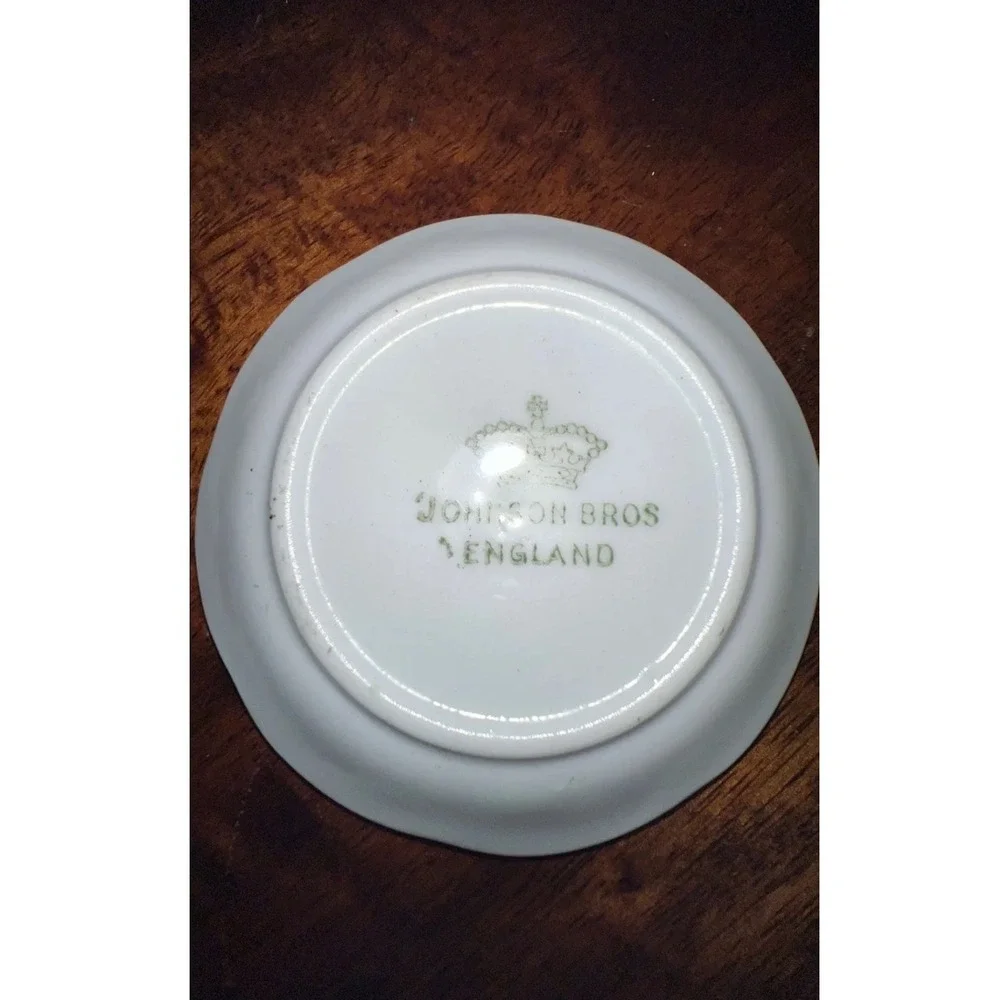 Johnson Bros England White‎ Scalloped Rim Trinket Butter Dish Small Plate